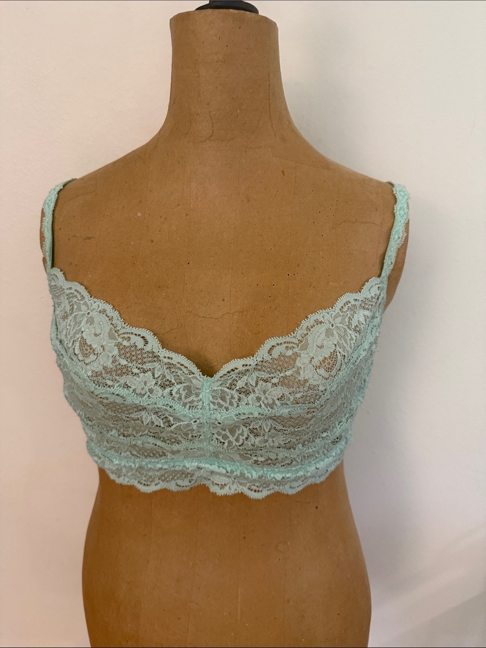 Cosabella sz M Lace Bralette in‎ Mint Green bra  great condition - Picture 3 of 5